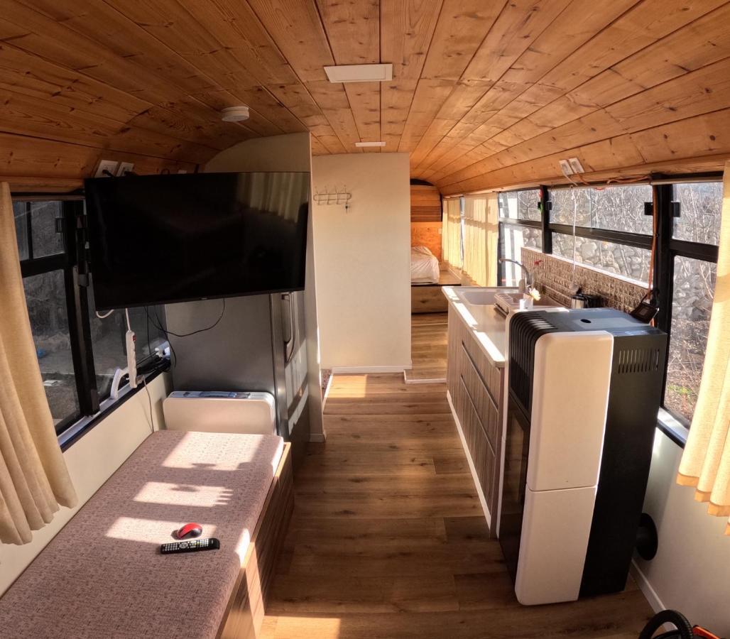 The Bus Apartment Majdal Shams Exterior foto